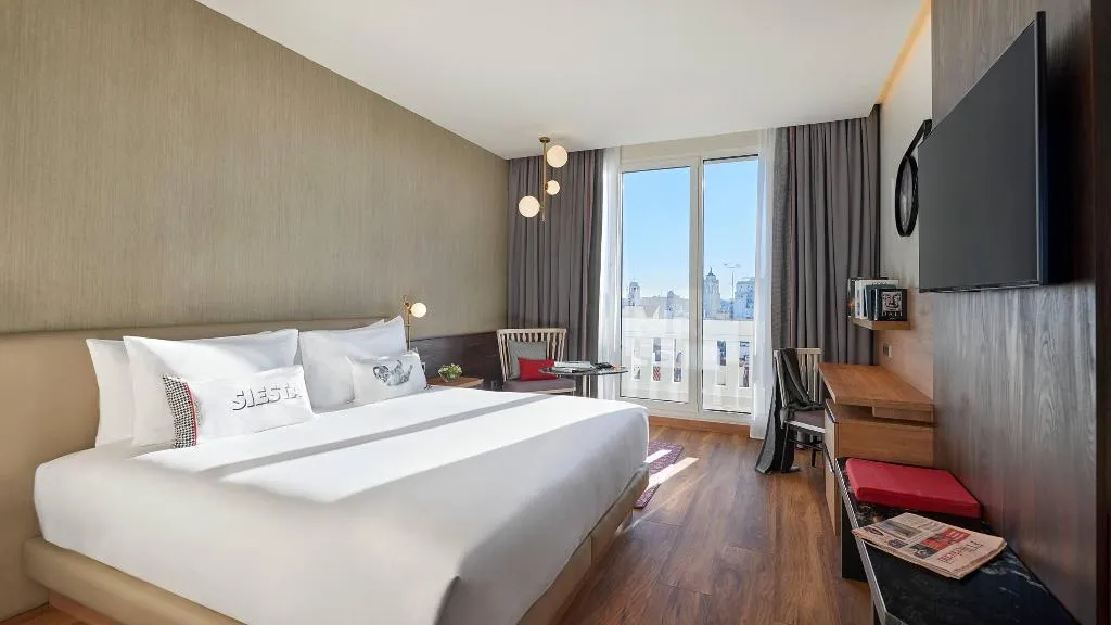 DOUBLE KING SIZE BED Room, Hyatt Centric Gran Via Madrid, Madrid