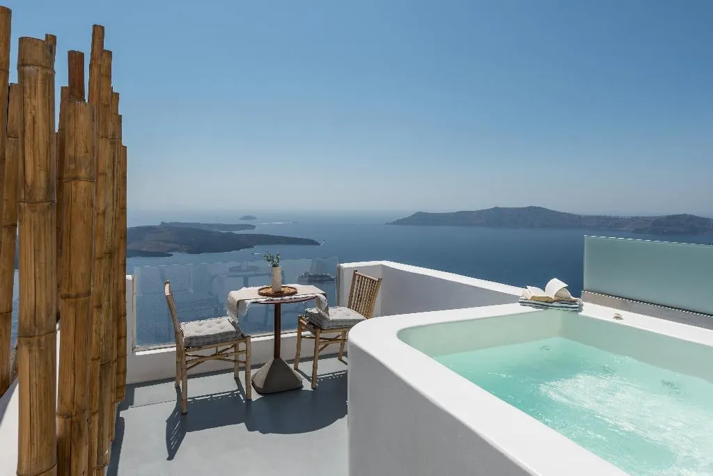JUNIOR SUITE STANDARD Room, Cocoon Suites, Santorini
