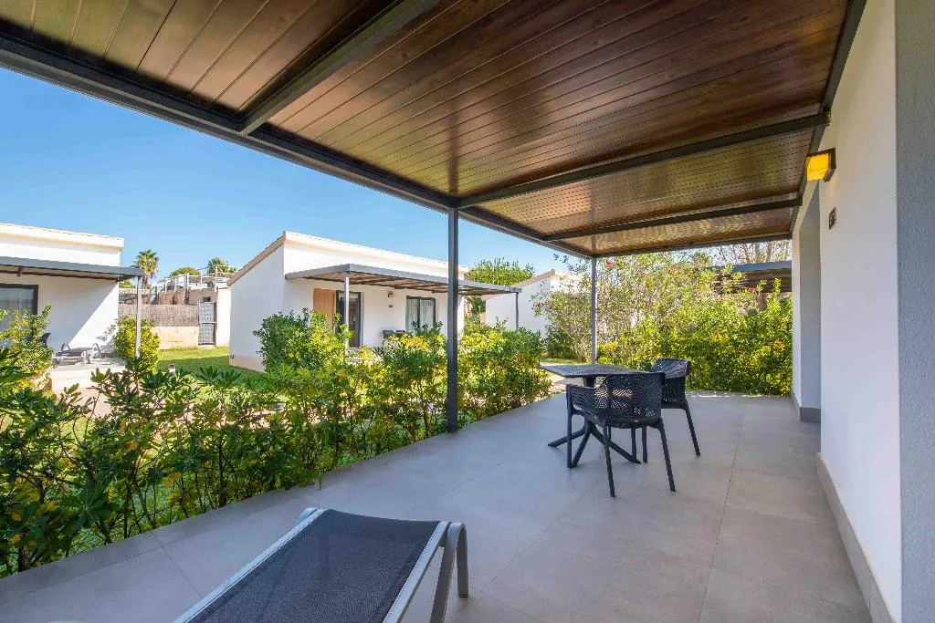 BUNGALOW WITH TERRACE Room, Valentin Playa de Muro, Majorca