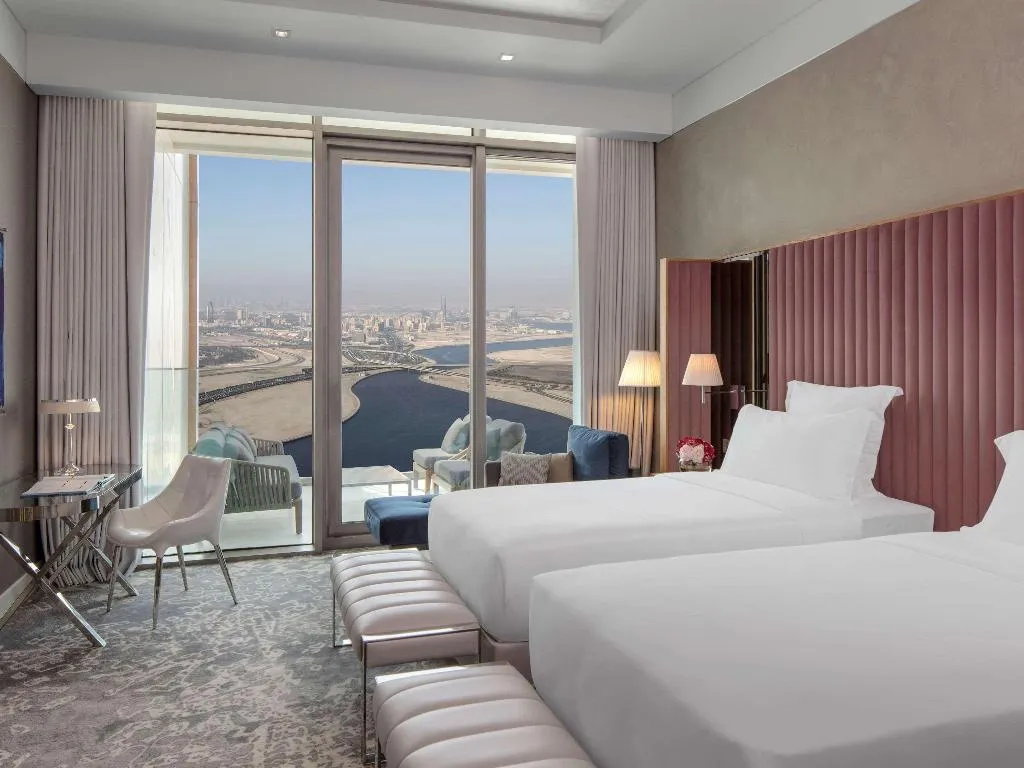 TWIN WITH BALCONY Room, SLS Dubai Hotel & Residences, Dubai