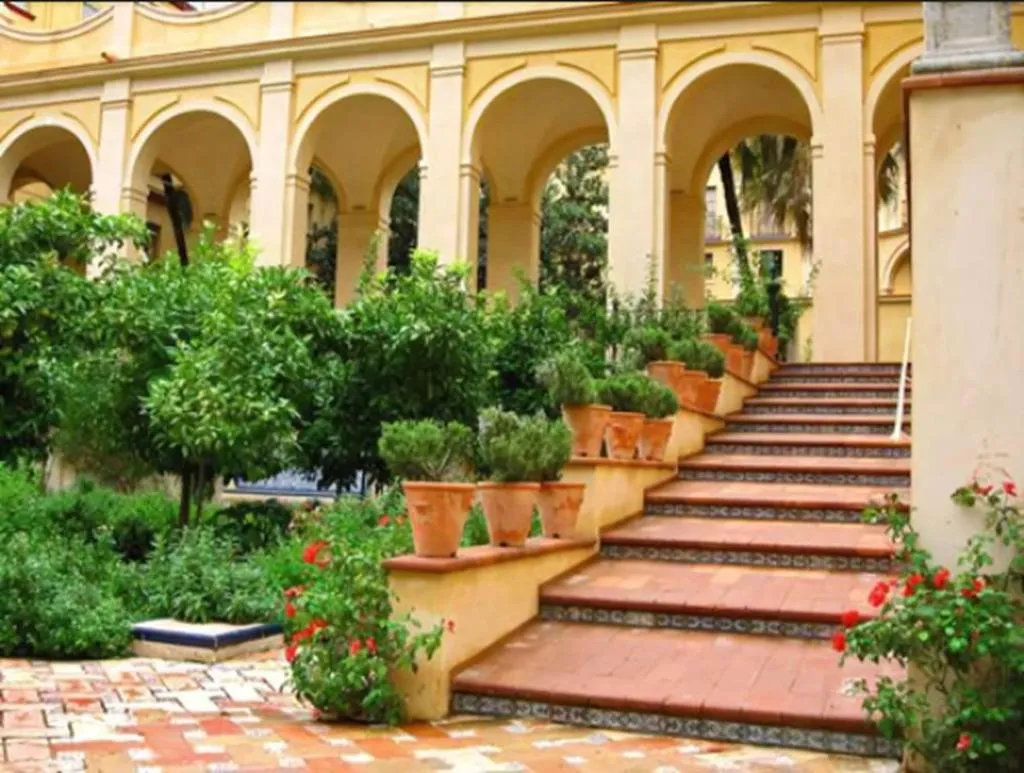 General view, Hostal Atenas, Seville