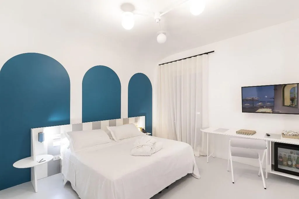 Room, Miramare Sea Resort and Spa, Naples