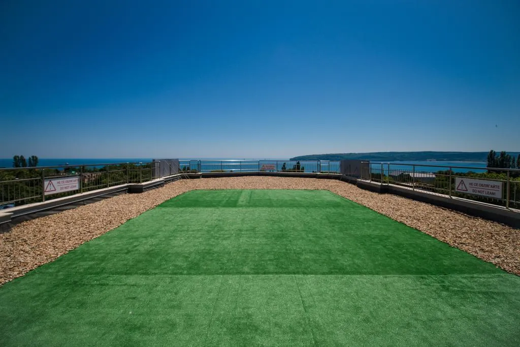 Terrace, Amiral, Varna