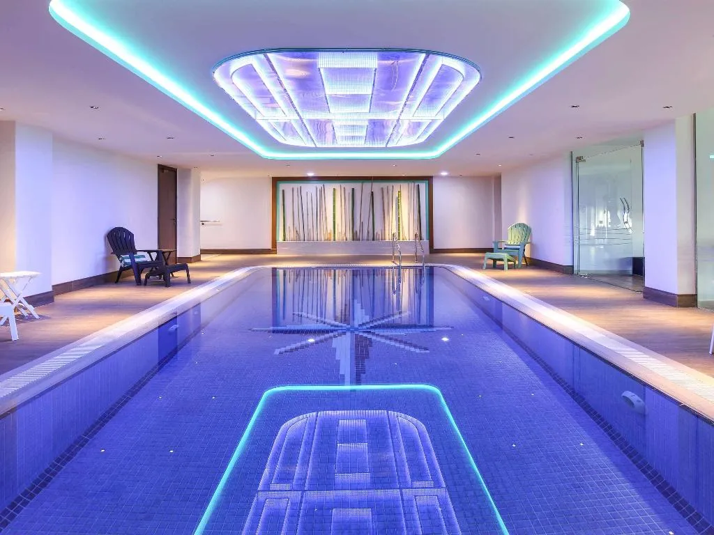 Pool, Ibis Styles Dubai Jumeira, Dubai