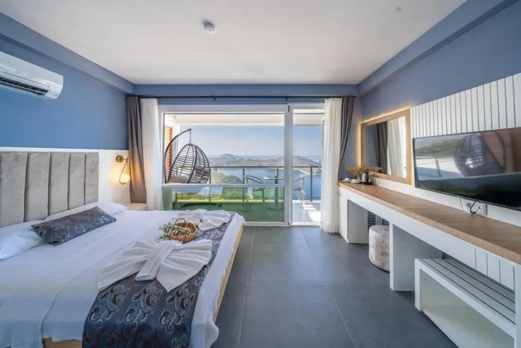 Room, Un Amor Hotel, Dalaman
