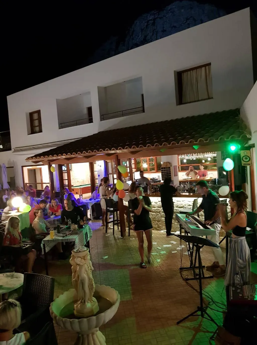 Bar, Amazones Sun, Crete