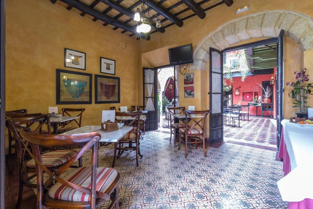 General view, La Casona de Calderon, Seville