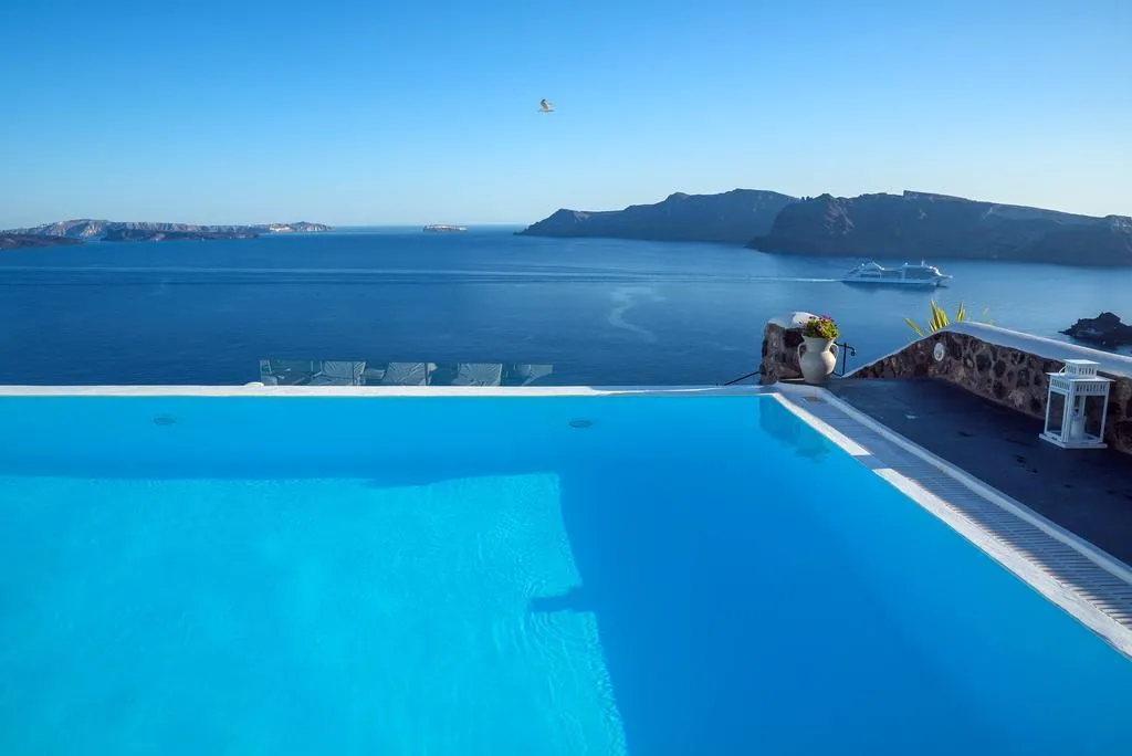 Pool, La Perla Villas and Suites, Santorini