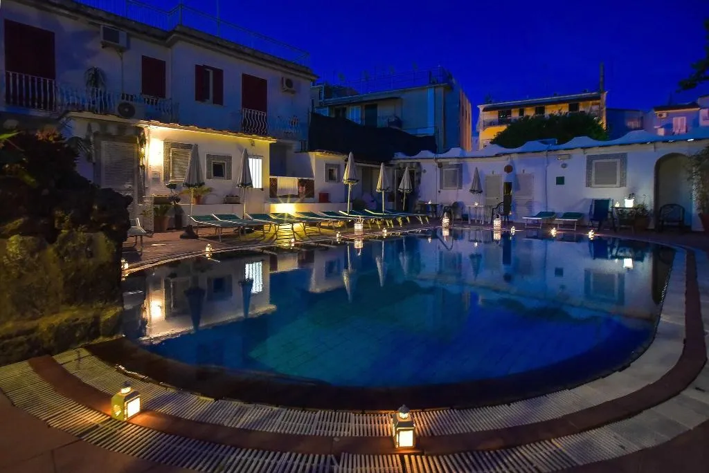 Pool, Villa Tina, Naples