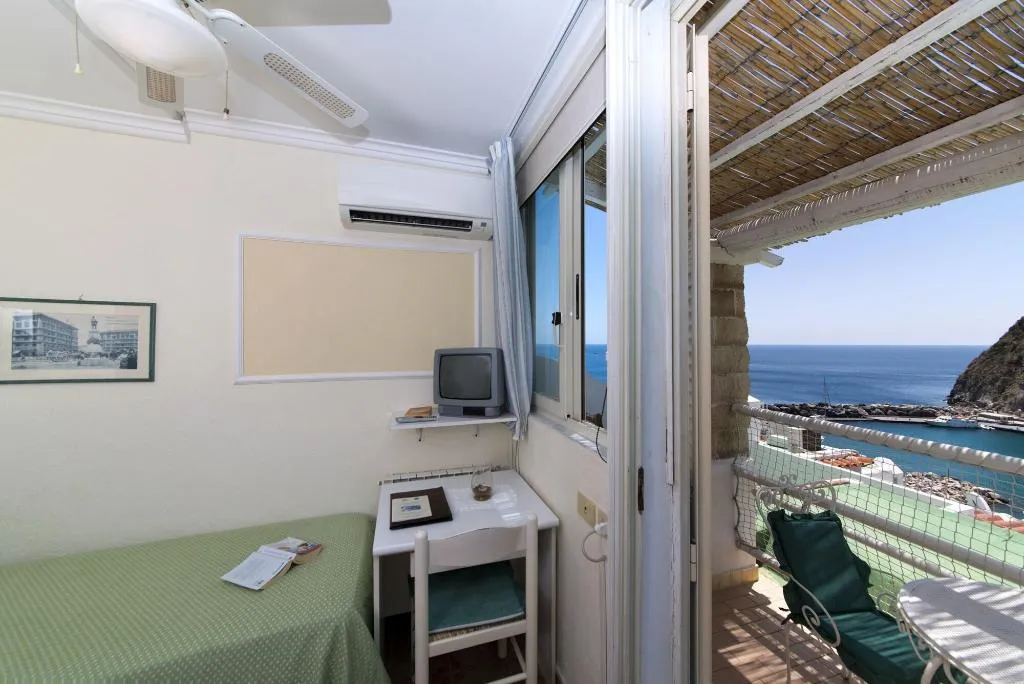 Room, La Palma, Naples