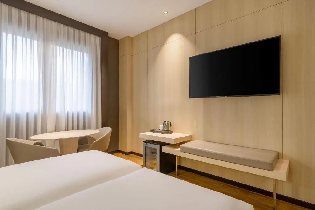 Room, AC Valencia, Valencia