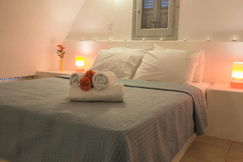 DOUBLE WITH BALCONY Room, Odysseas Hotel, Santorini