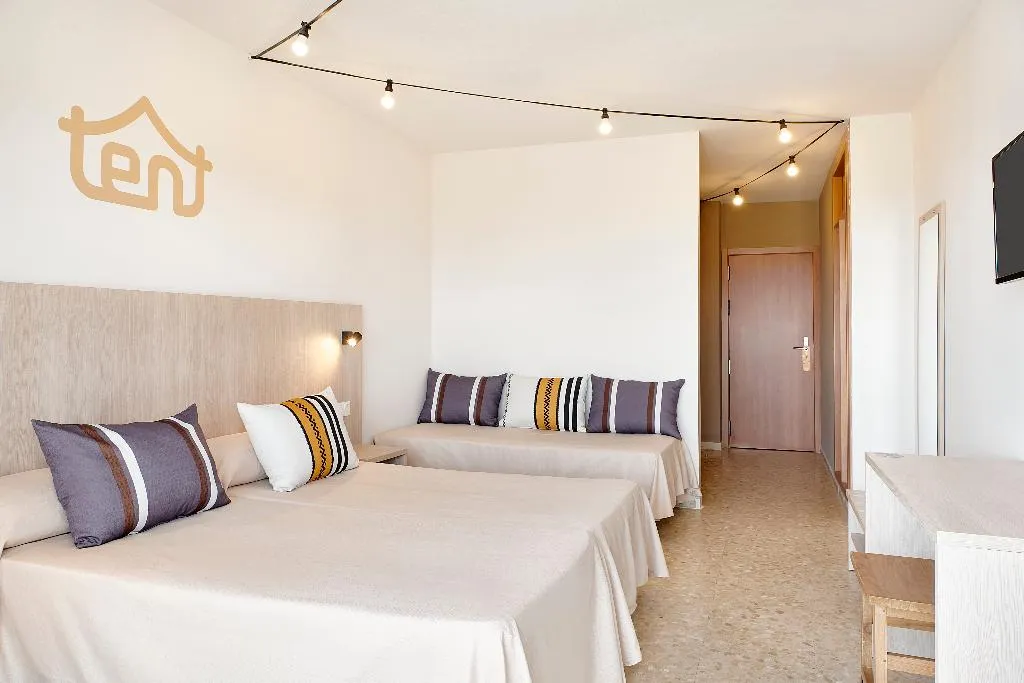 TRIPLE STANDARD Room, tent Torremolinos, Costa Del Sol