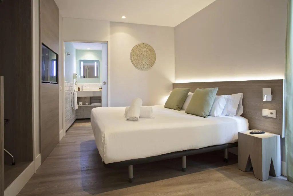 TRIPLE STANDARD Room, Niu Barcelona, Barcelona