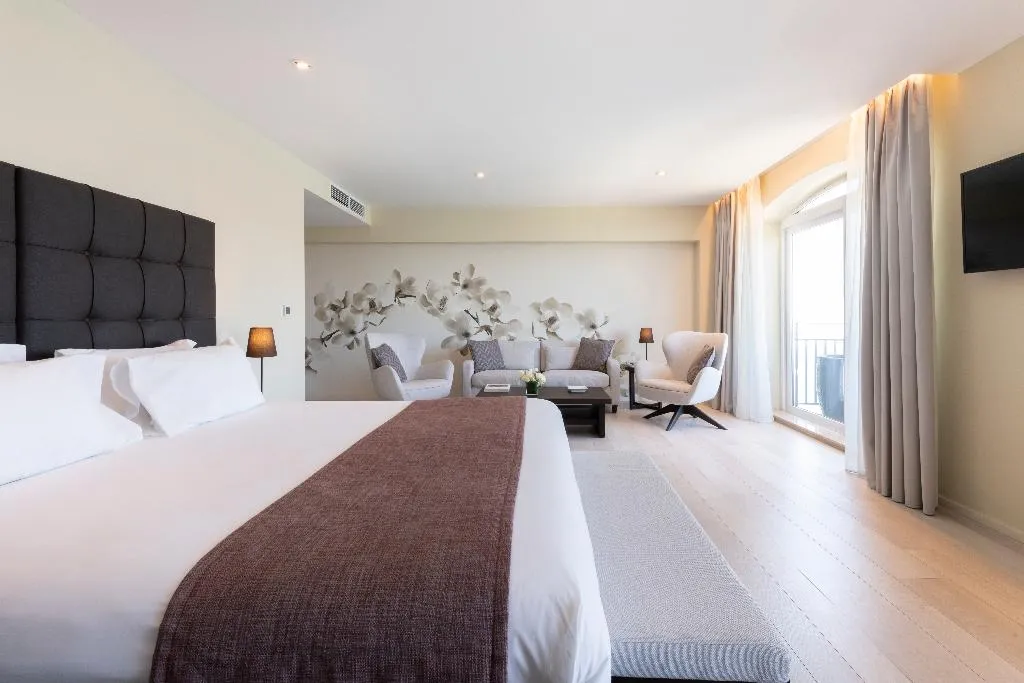 SUITE DELUXE SEA VIEW Room, The Waterfront Hotel, Malta