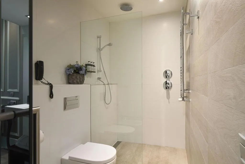 JUNIOR SUITE KING SIZE BED Room, Catalonia Passeig de Gracia, Barcelona