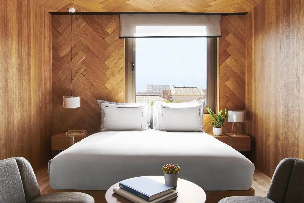DOUBLE DELUXE Room, Grand Hyatt Barcelona, Barcelona