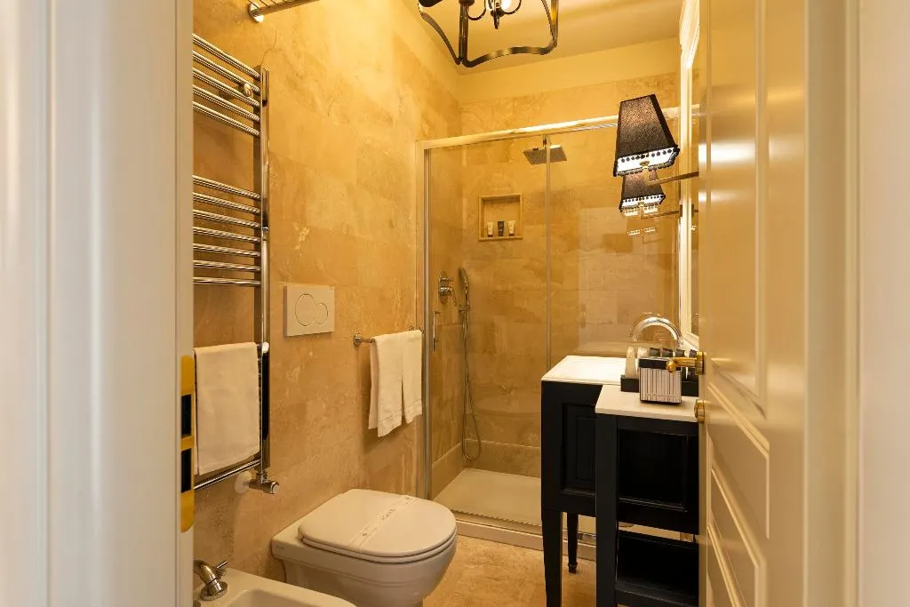 DOUBLE BASIC Room, Profumo Maison Colosseo, Rome