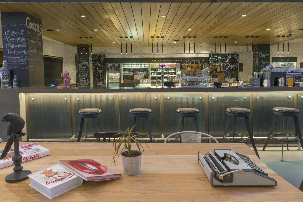 Bar, Moxy Milan Airport, Milan