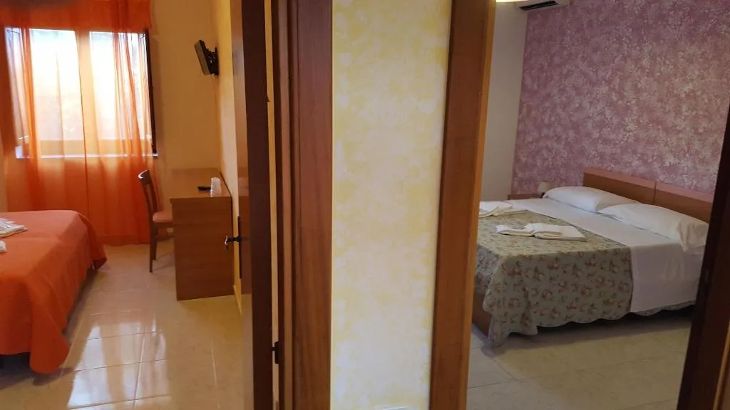 Room, Villa De Angelis, Naples