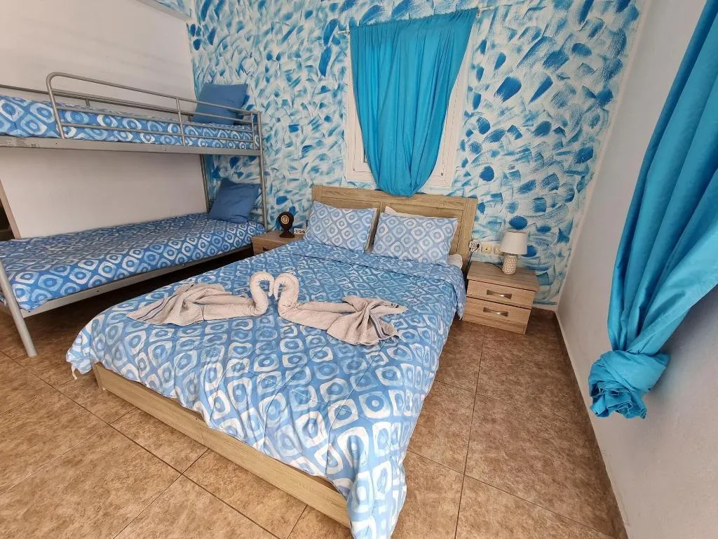 Room, Pleasure Beachside Studios, Santorini