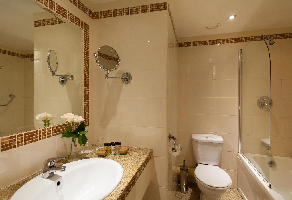 TWIN EXECUTIVE Room, Bonnington Dublin, Dublin