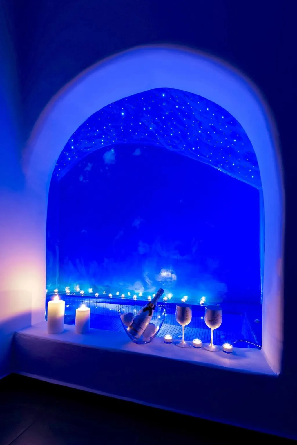 Sports and Entertainment, San Marino Suites, Santorini