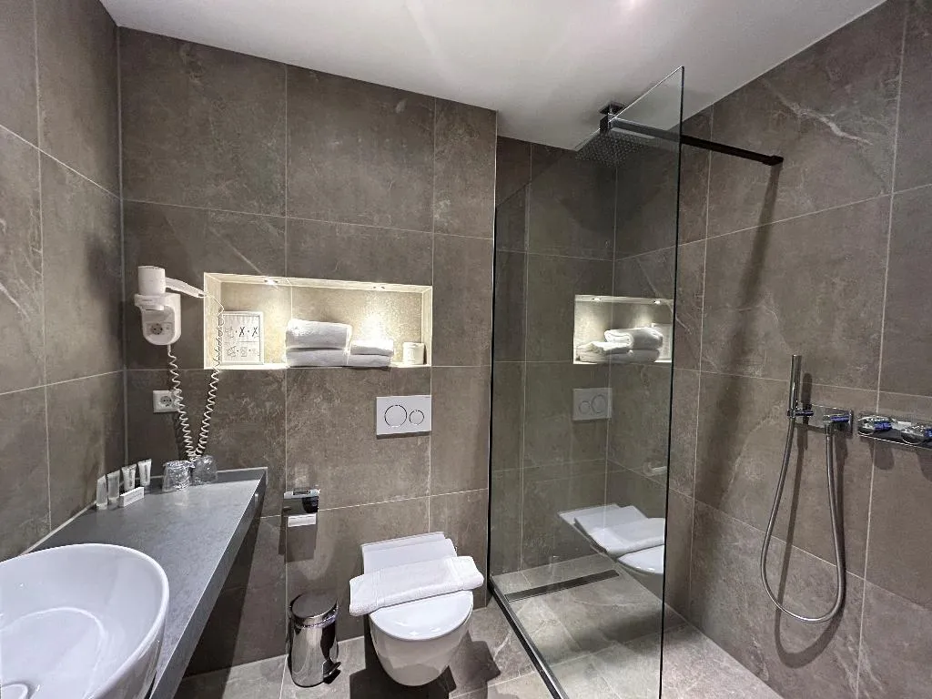 TWIN STANDARD Room, Xo Hotels Blue Square, Amsterdam