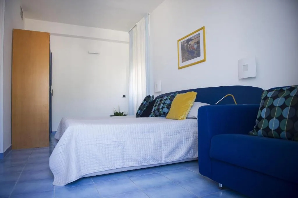 Room, Residence Panoramic, Naples