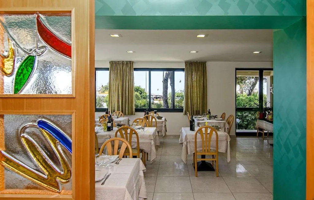 Restaurant, Hotel Paris, Florence
