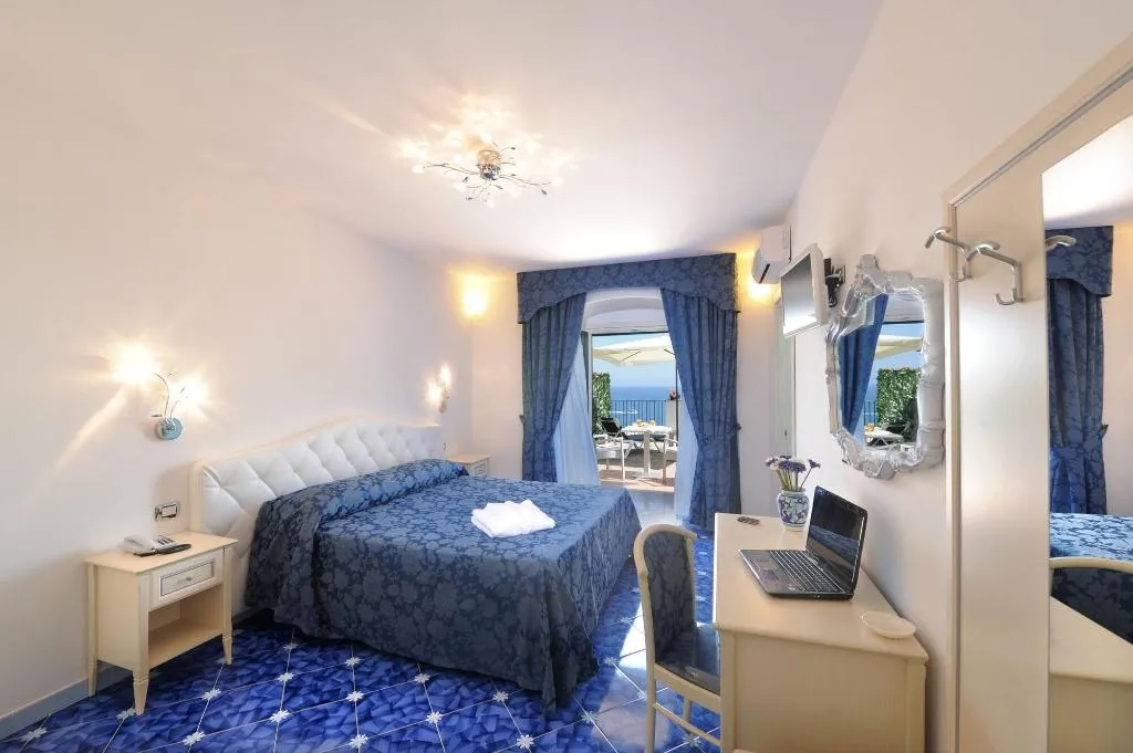 Room, Villa Maria Pia, Naples