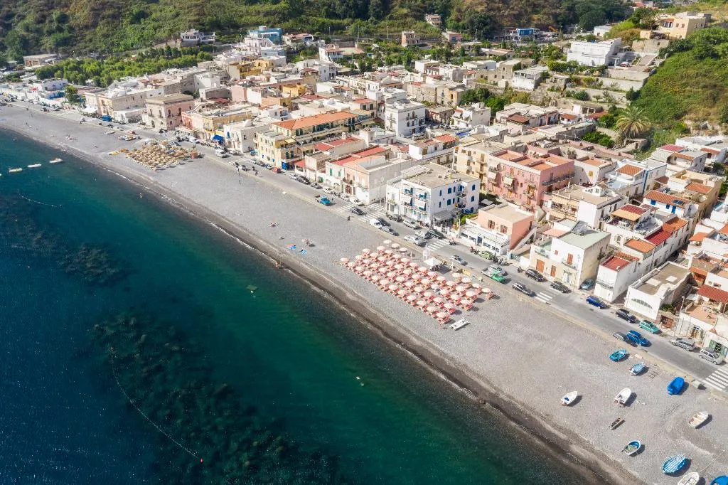 Beach, Amarea, Catania