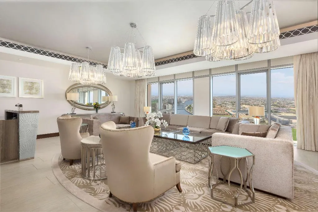SUITE GRAND DELUXE Room, Hilton Dubai Al Habtoor City, Dubai