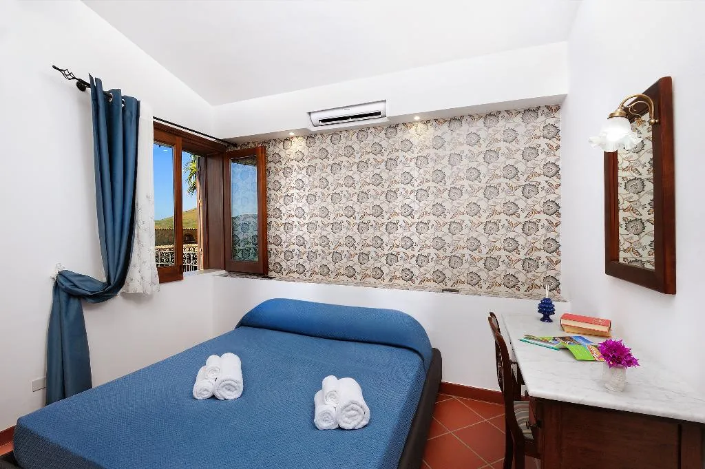 DOUBLE SUPERIOR Room, Villa Dafne, Palermo