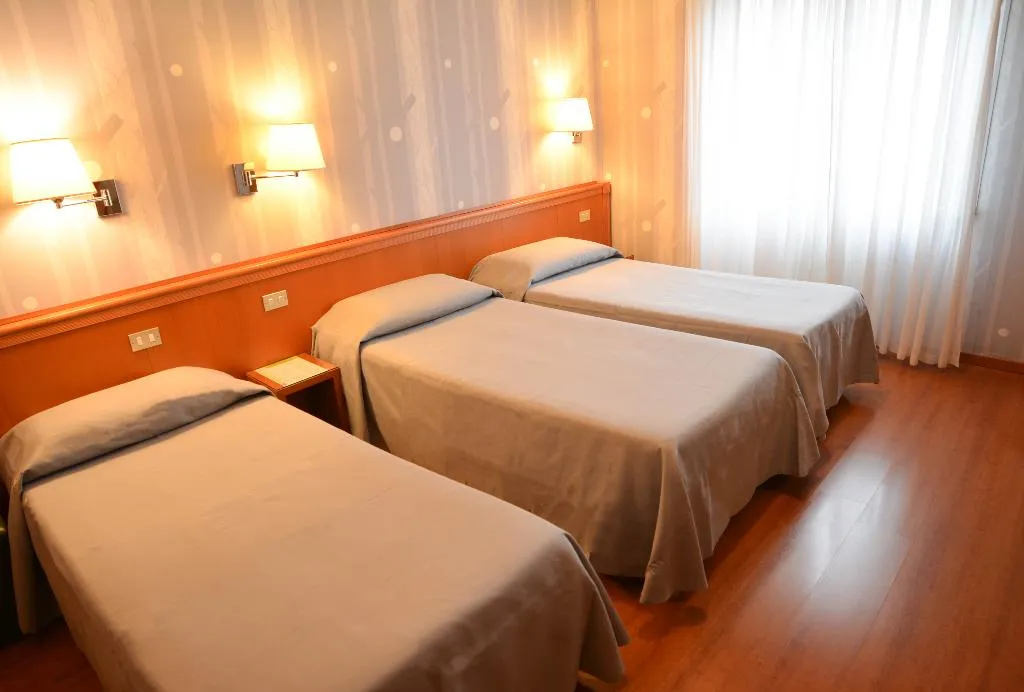 TRIPLE STANDARD Room, Eco Hotel Milano & Bioriso Restaurant, Milan