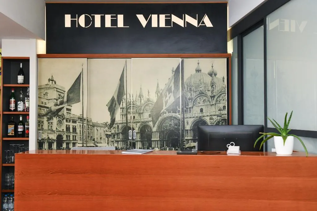 Lobby, Vienna, Venice