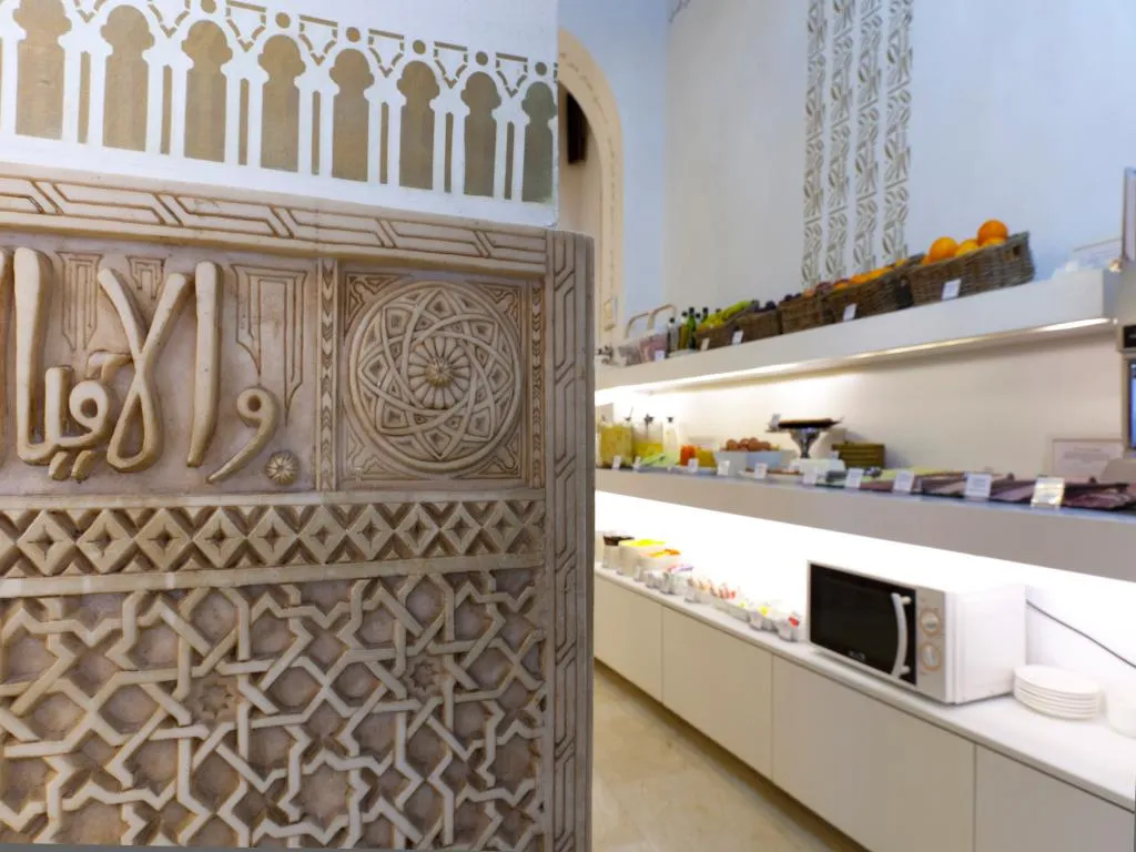 Restaurant, Carlos V, Madrid
