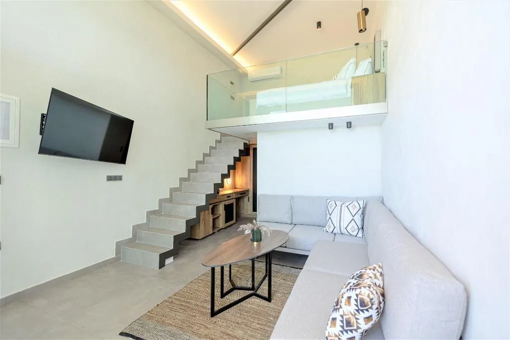 Room, Akrotiri Olympus Luxury Suites, Thessaloniki
