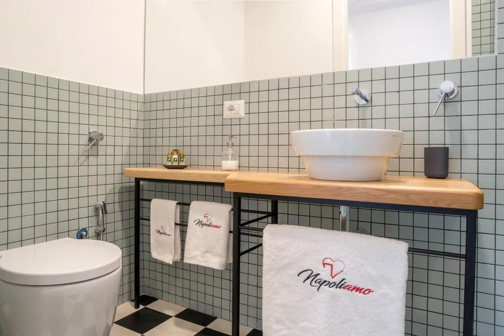 Room, Napoliamo Guest House, Naples