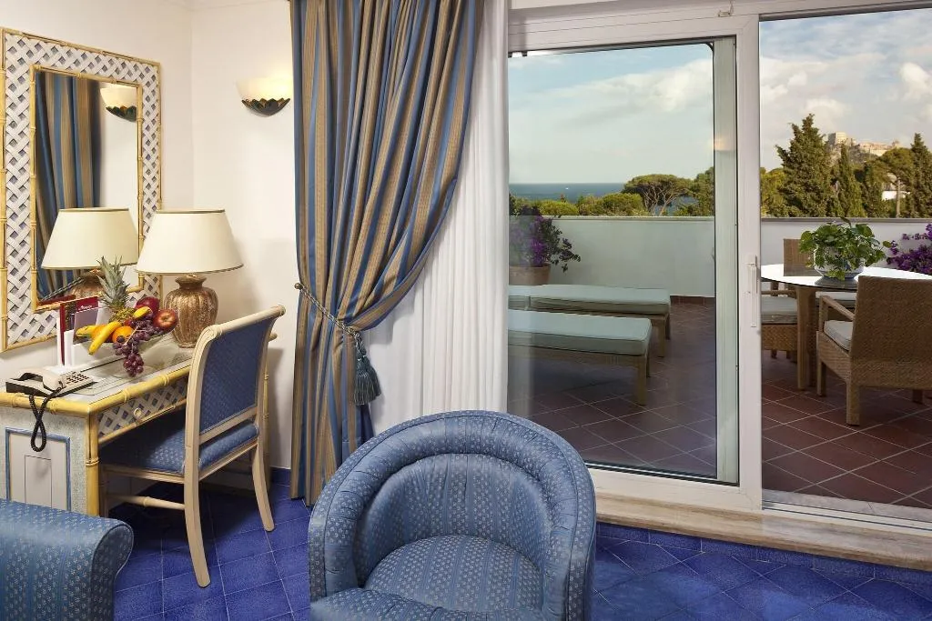 Room, Grand Hotel il Moresco, Naples