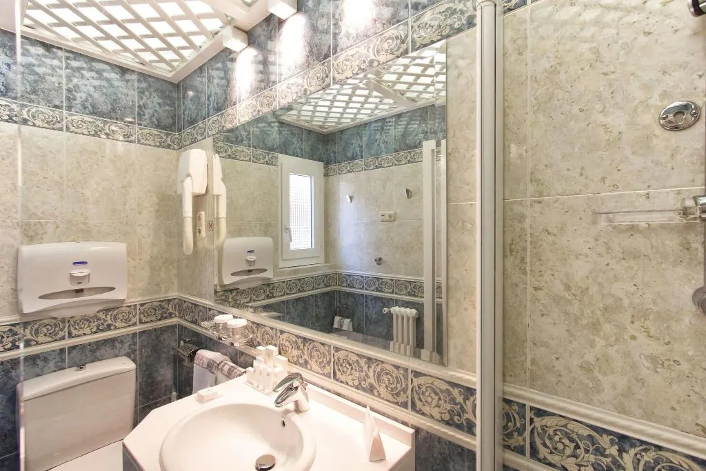 SINGLE STANDARD Room, Hotel Atlantico, Madrid