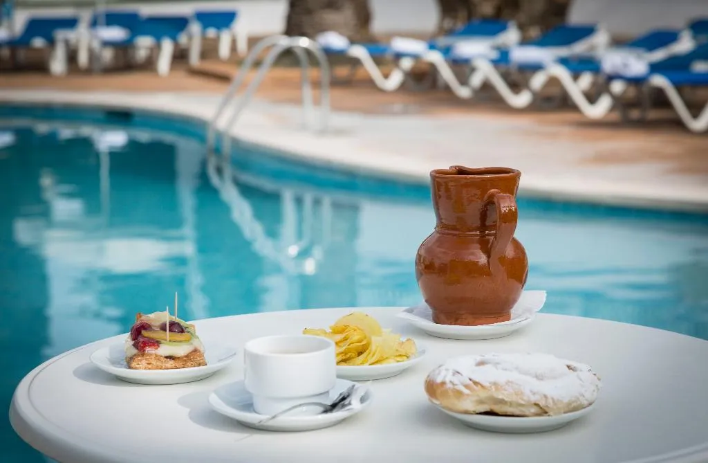Pool, Hotel Ilusion Vista Blava, Majorca