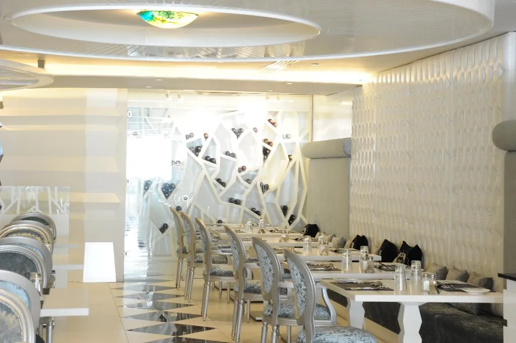 Restaurant, Adams Beach Hotel, Cyprus