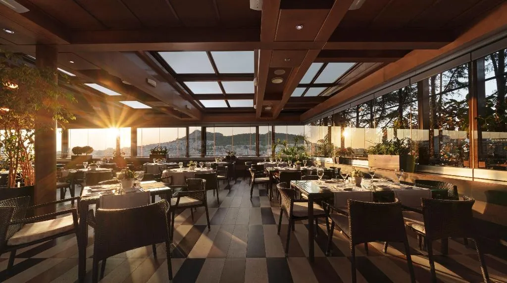 Restaurant, Crowne Plaza Athens, Athens