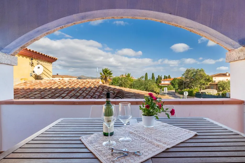 APARTMENT CAPACITY 4 Room, Appartamenti Tiffany, Olbia