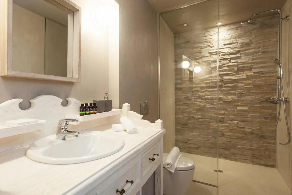 Room, Chania Inn, Crete