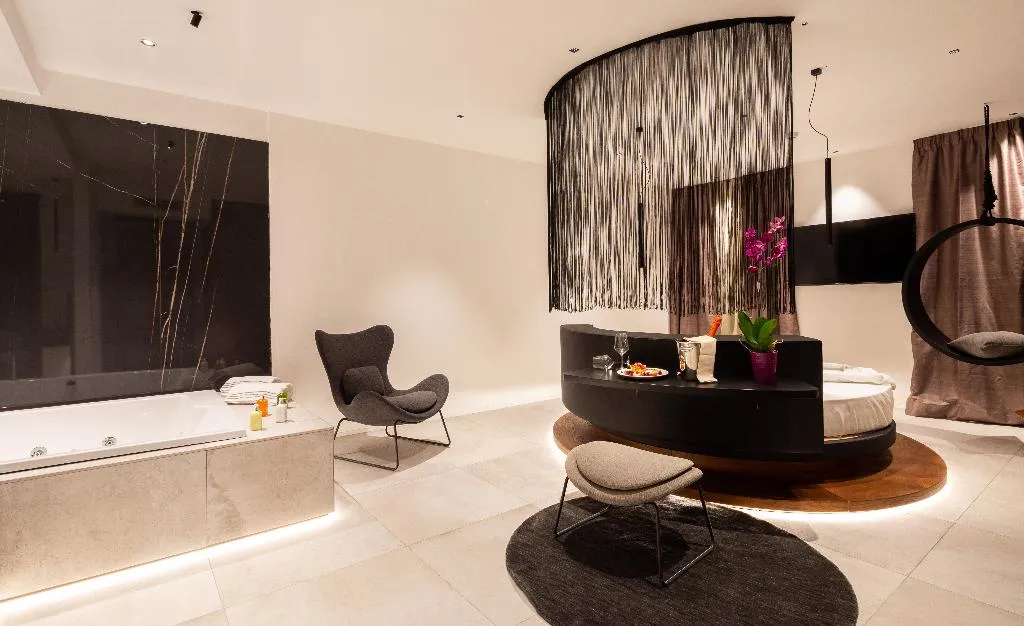 SUITE EXECUTIVE Room, The Corner Duomo Hotel, Naples