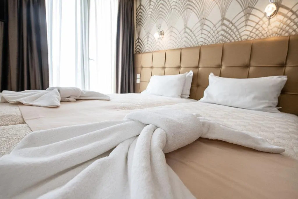 QUADRUPLE STANDARD Room, Golden City, Athens