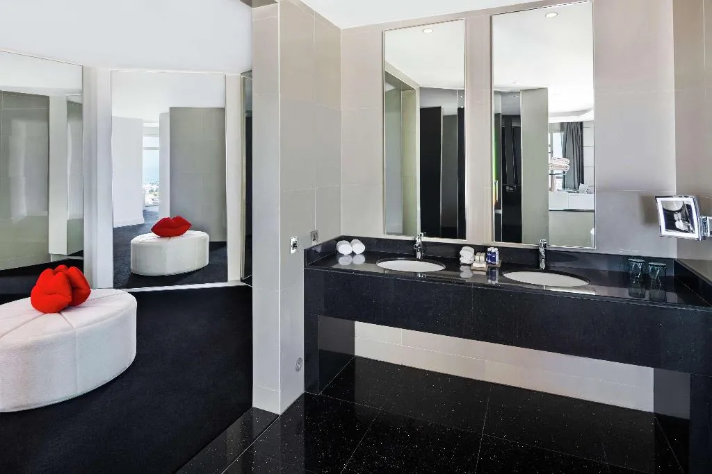 Room, V Hotel Dubai, Curio Collection by Hilton, Dubai