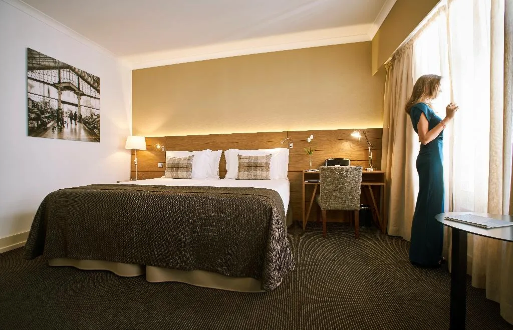 FAMILY ROOM CAPACITY 3 Room, PortoBay Marques, Lisbon